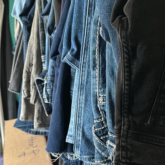 Co Hosting, join me! 😊🤩 ❤️🤩 - Picture 6 of 12